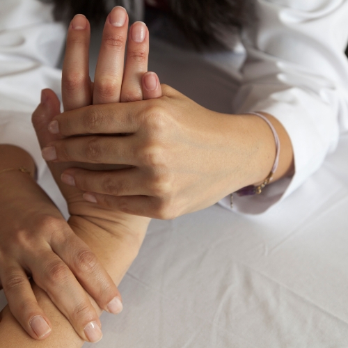 hand-pain-relief-monarch-physiotherapy-clinic-calgary-ab